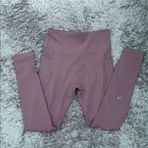 Curves and combat boots mauve leggings